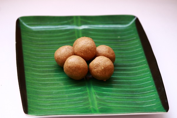 peanut sesame ladoo