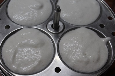 cooking-idli-batter