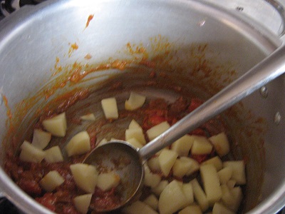 potato-bottlegourd-curry-3