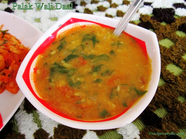 Palak Wali Moong Daal Recipe