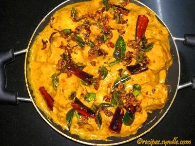 Vada  Kootu Curry/Urad Dal Flitters in Potato Masala