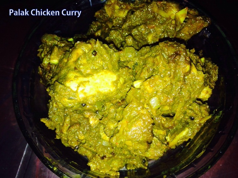 Palak Chicken Curry / Spinach Chicken Curry - A North Indian Dish