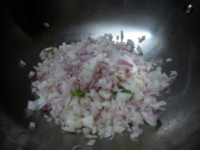 making egg fried rice