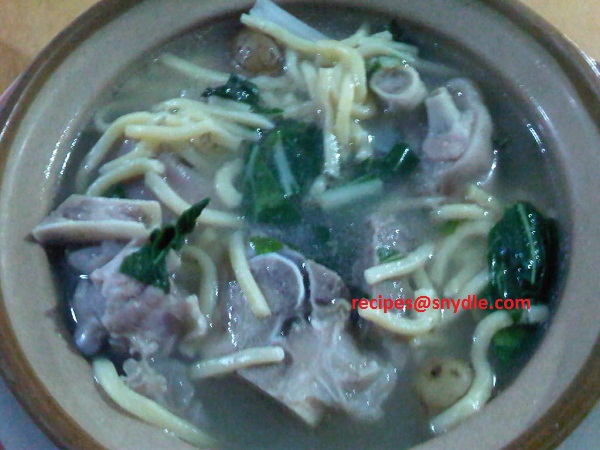 pork hocks soup with lomi (6)