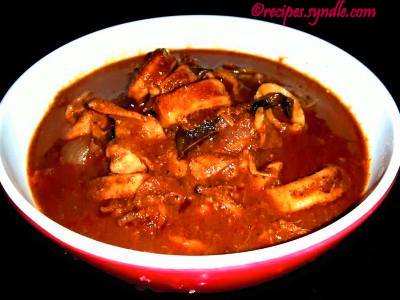 Nadan Koonthal Curry - Squid in Roasted Coconut Gravy