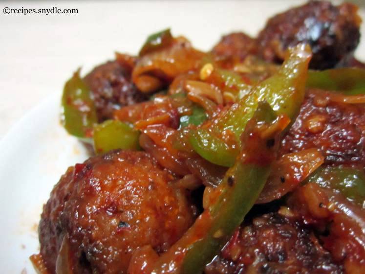 Vegetable Balls in Hot Schezwan Sauce (Dry)