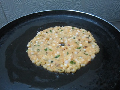 how to make thalipeeth