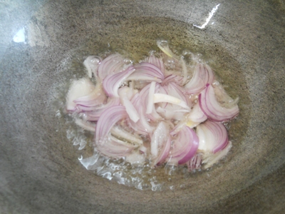 how to prepare peanut spring onion sazi