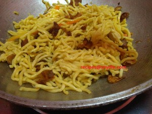 pancit lomi with fried wonton (2)