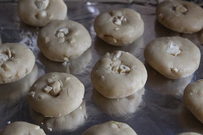 salted cashew cookies