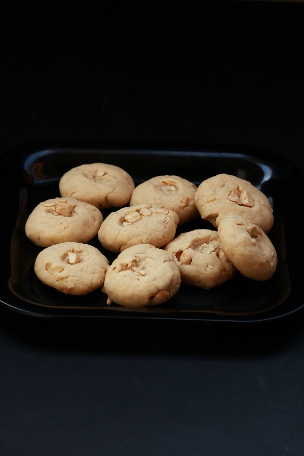 salted cashew cookies