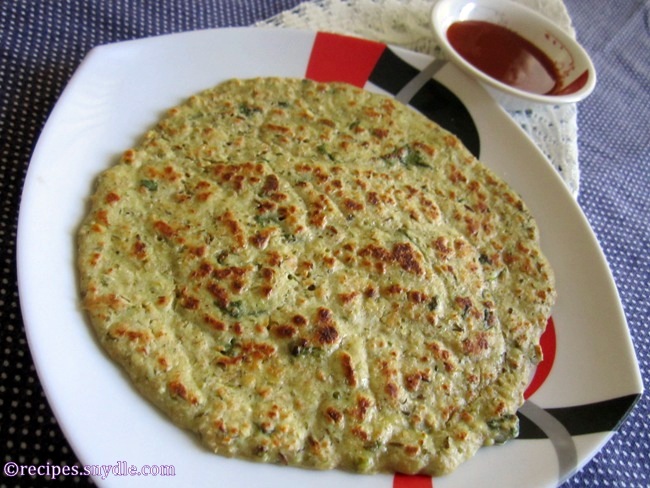 Green Moong Bean and Oats Pancake Recipe / Hare Moong aur Oats ka