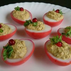 DEVILED EGG RECIPE / SIMPLE AND EASY BLOOD RED DEVILED EGGS