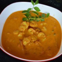Malabar Chemmeen Curry, Kerala Prawn Curry in Coconut Gravy